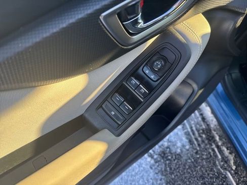 Used 2022 Subaru Forester Premium image 11