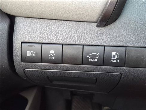 Certified 2020 Toyota Camry LE FWD image 13