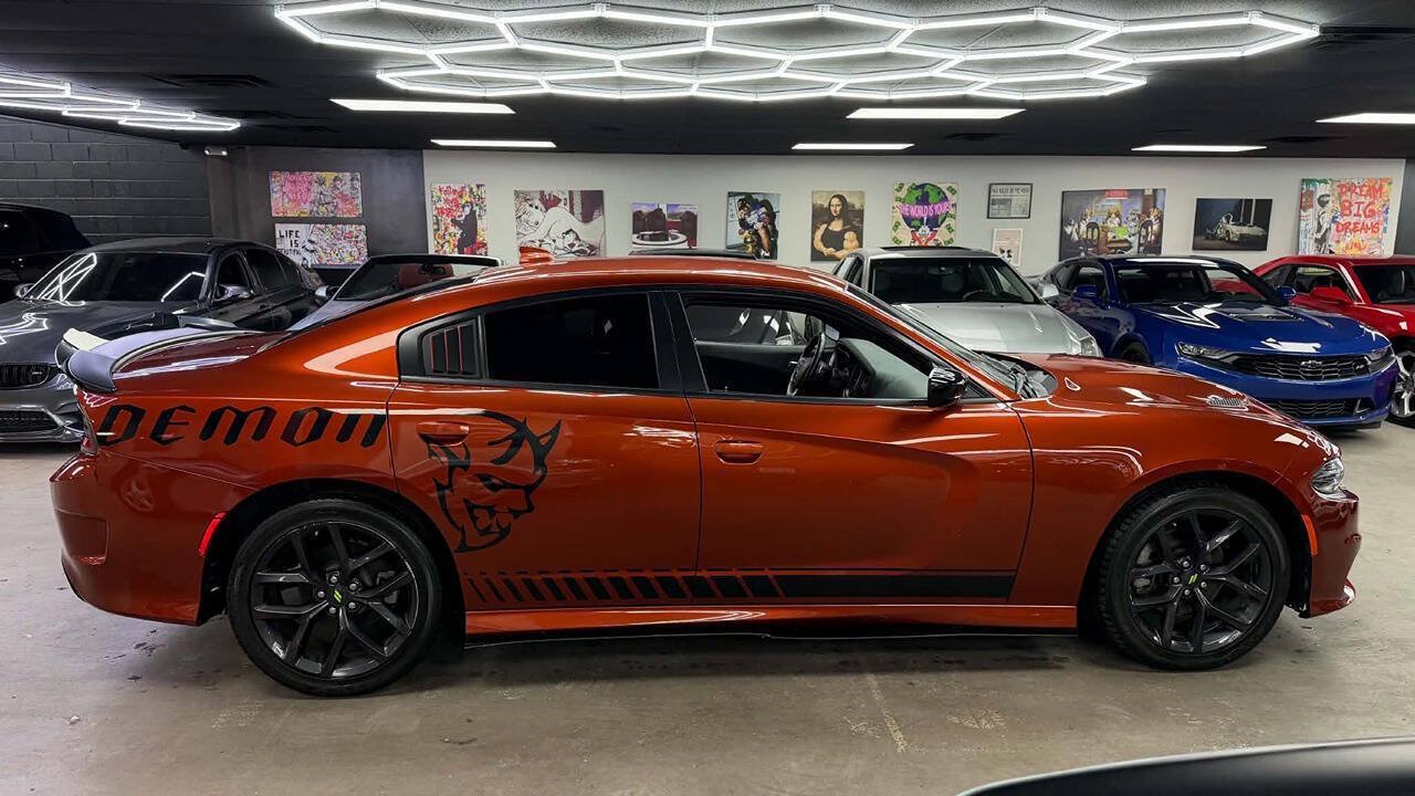 Used 2022 Dodge Charger R/T w/ Blacktop Package RWD image 4