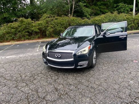 Used 2017 INFINITI Q70 3.7 RWD image 55