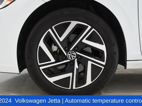Used 2024 Volkswagen Jetta SEL FWD image 6