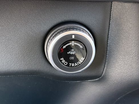 New 2026 Lincoln Navigator L Premier AWD/4WD image 31