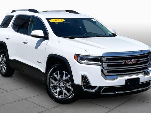 Used 2023 GMC Acadia SLT AWD/4WD image 3