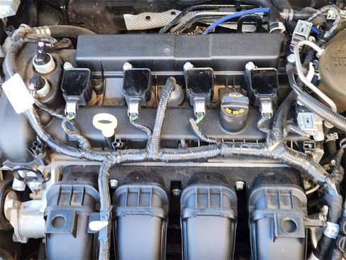 Used 2016 Ford Focus SE w/ Equipment Group 201A image 17