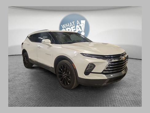 Certified 2025 Chevrolet Blazer Premier w/ Driver Confidence II Package AWD/4WD image 1