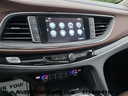 Used 2018 Buick Enclave Avenir w/ Avenir Technology Package AWD/4WD image 16
