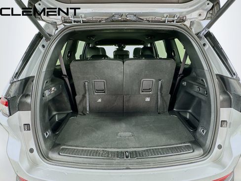 Used 2024 Jeep Grand Cherokee L Laredo image 9