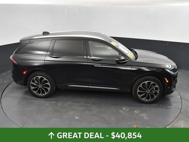 Used 2024 Lincoln Nautilus Reserve AWD/4WD image 39