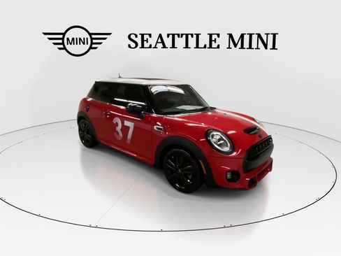 Used 2021 MINI Cooper S w/ 6.5" Touchscreen Package image 2
