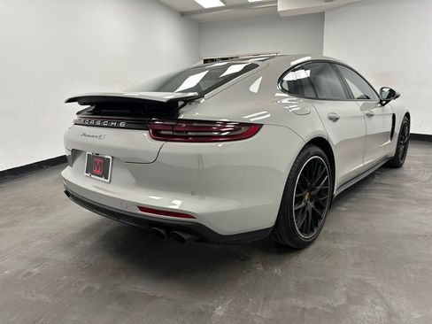 Used 2018 Porsche Panamera 4S image 15