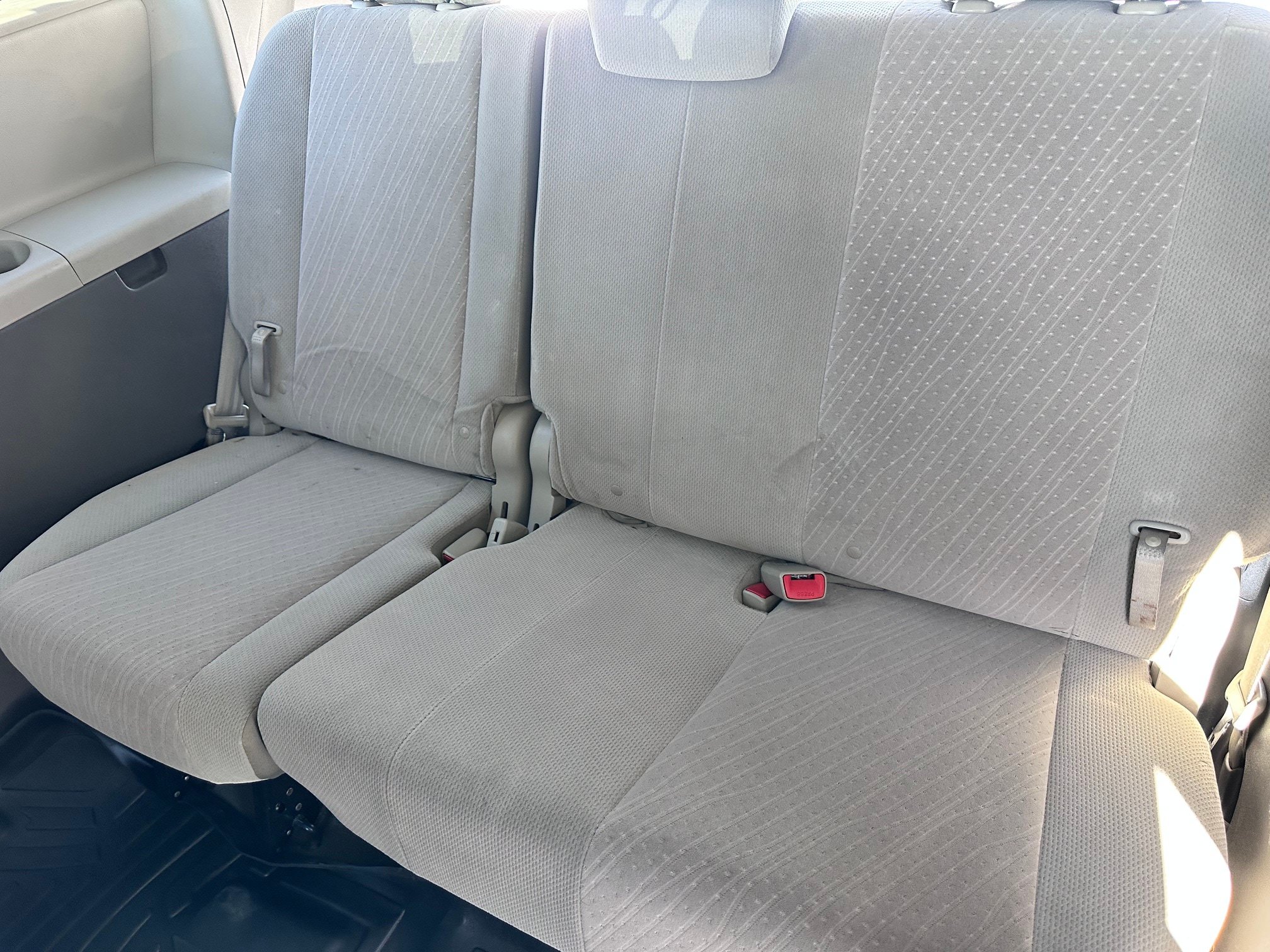 Used 2019 Toyota Sienna LE w/ Protection Package FWD image 8