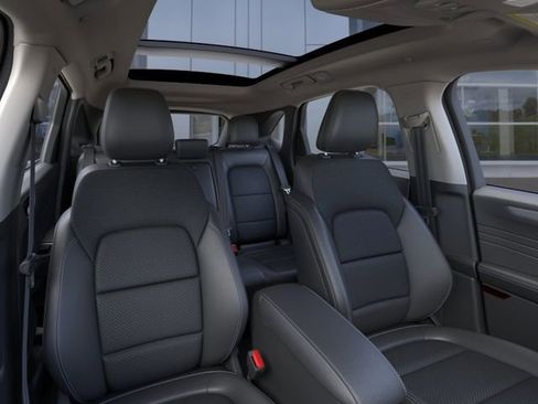 New 2026 Ford Escape SE FWD image 11