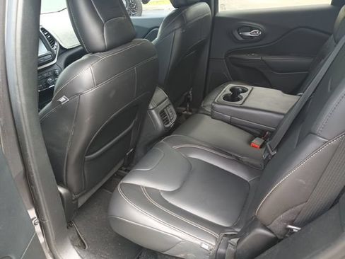 Used 2016 Jeep Cherokee Limited FWD image 12