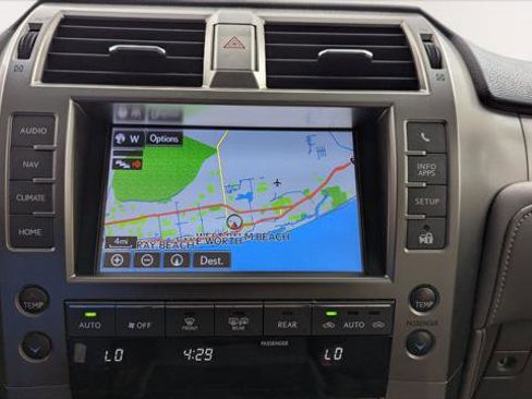 Used 2016 Lexus GX 460 w/ Premium Package image 26