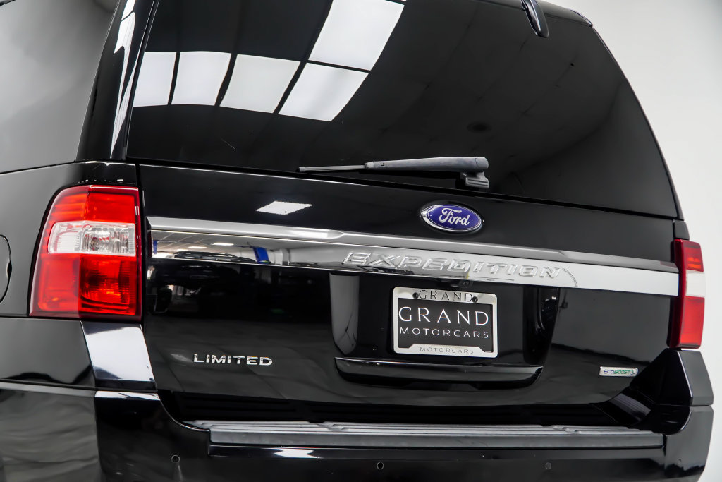 Used 2017 Ford Expedition Limited w/ Equipment Group 301A AWD/4WD image 17