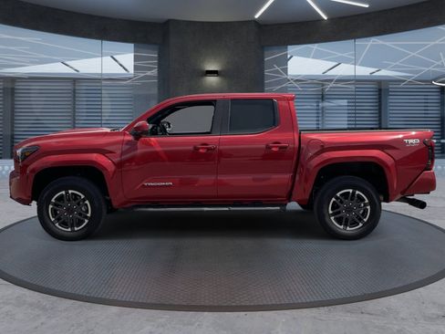 Used 2025 Toyota Tacoma TRD Sport AWD/4WD image 3