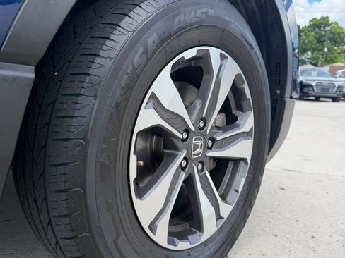 Used 2017 Honda CR-V LX image 9