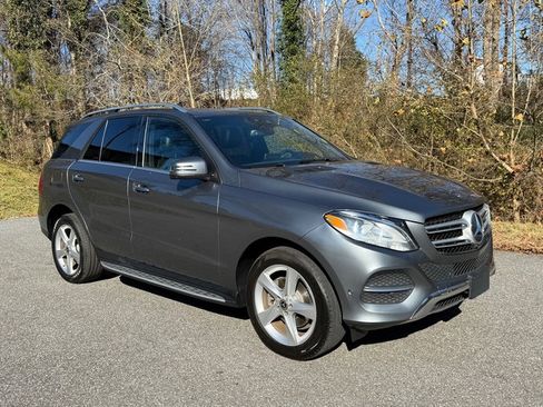 Used 2018 Mercedes-Benz GLE 350 4MATIC image 4