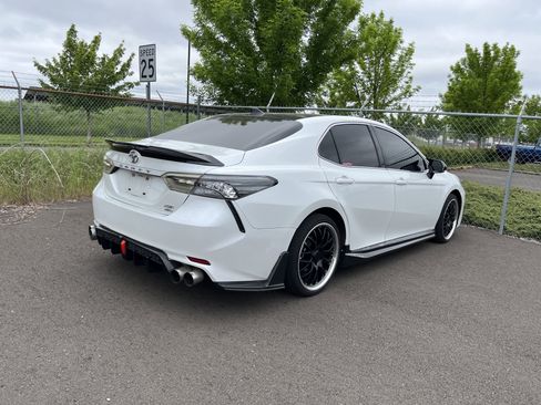 Used 2022 Toyota Camry XSE w/ Navigation Package AWD/4WD image 5