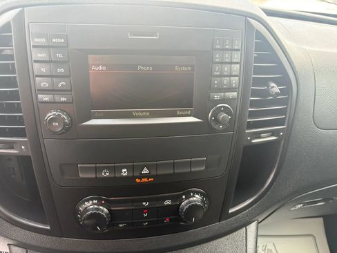 Used 2019 Mercedes-Benz Metris image 40