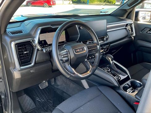 Used 2024 GMC Canyon Elevation w/ Convenience Package image 17