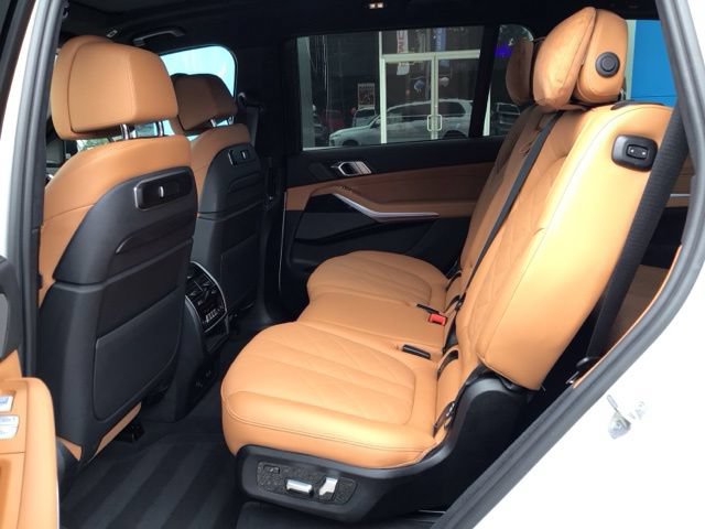 Used 2023 BMW X7 xDrive40i w/ Executive Package AWD/4WD image 13