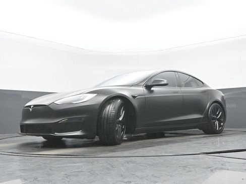 Used 2021 Tesla Model S Plaid image 31