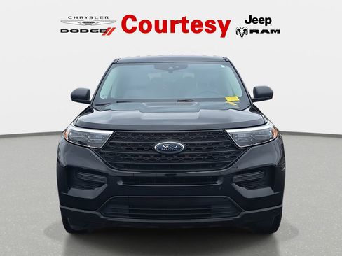 Used 2022 Ford Explorer Base w/ Class IV Trailer Tow Package image 10