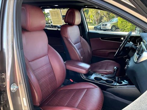 Used 2016 Kia Sorento SX w/ SXL Technology Package image 9