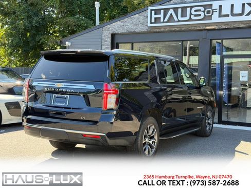 Used 2021 Chevrolet Suburban LT AWD/4WD image 22