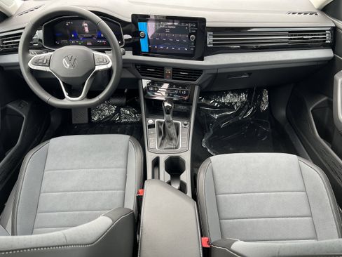 New 2025 Volkswagen Jetta SE image 14