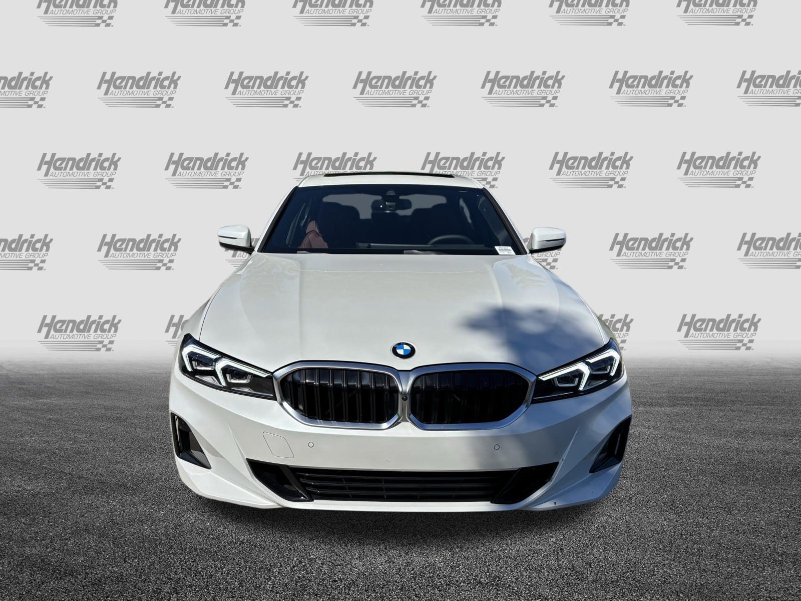 Certified 2025 BMW 330i Sedan RWD image 3