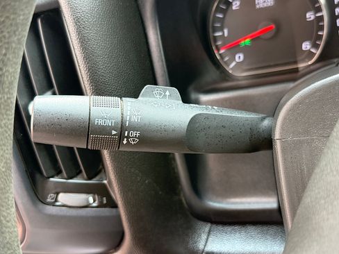 Used 2018 Chevrolet Silverado 2500 W/T AWD/4WD image 22