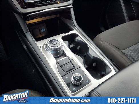 Used 2024 Ford Explorer XLT image 27