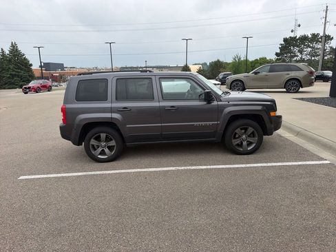 Used 2015 Jeep Patriot High Altitude AWD/4WD image 3