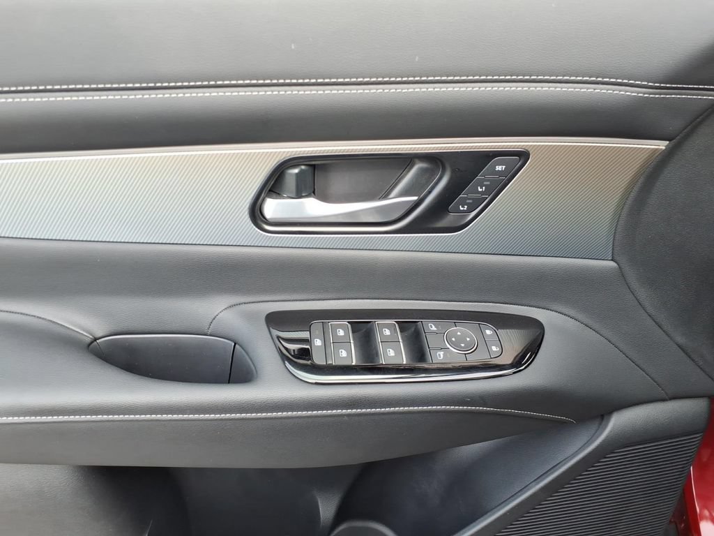 Certified 2025 Nissan Murano SL w/ Cargo Package AWD/4WD image 3