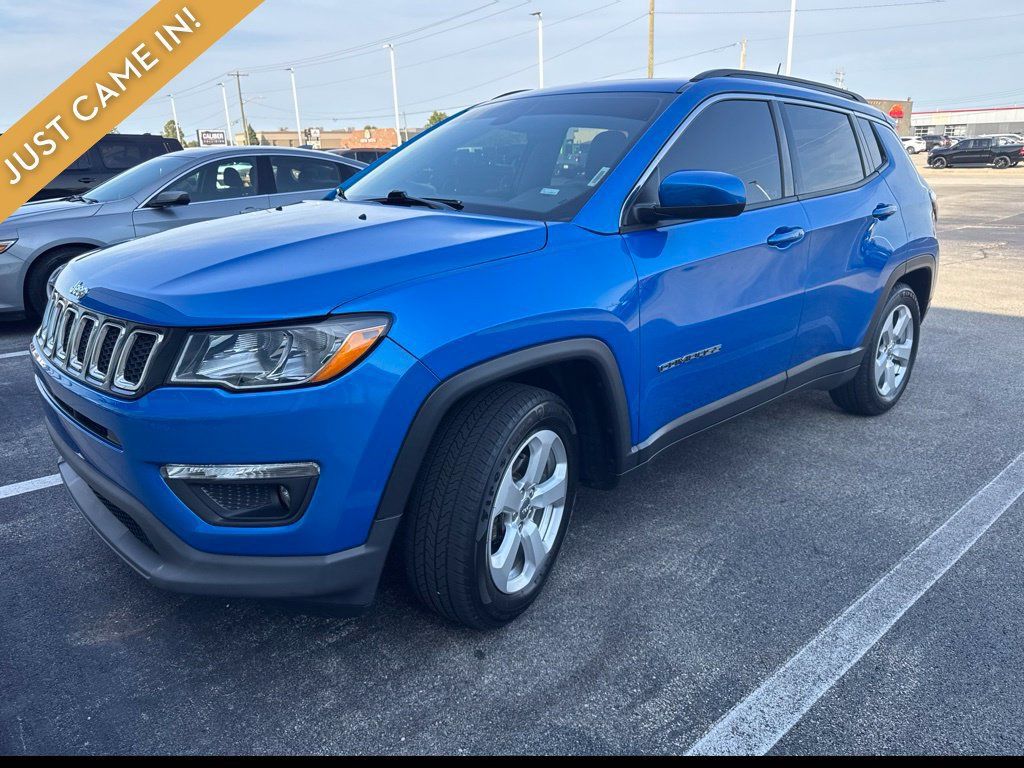 Used 2021 Jeep Compass Latitude w/ Sun and Sound Group FWD image 3