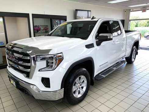 Used 2019 GMC Sierra 1500 SLE w/ Preferred Package AWD/4WD image 4