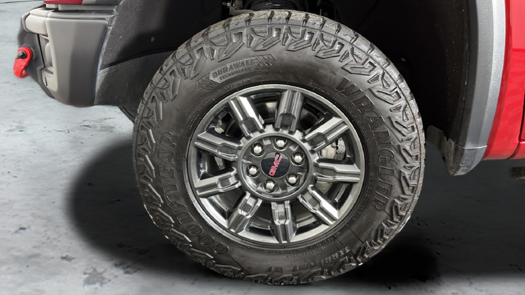 Used 2025 GMC Sierra 1500 AT4X AWD/4WD image 38