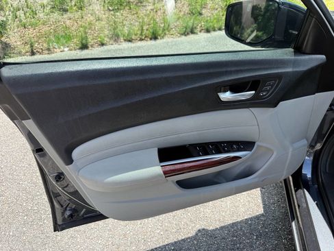 Used 2015 Acura TLX image 40