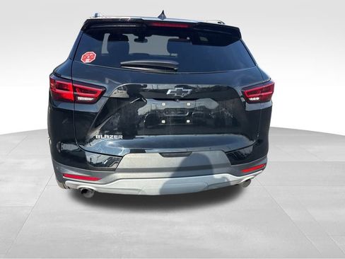 Used 2023 Chevrolet Blazer LT w/ Convenience Package image 4