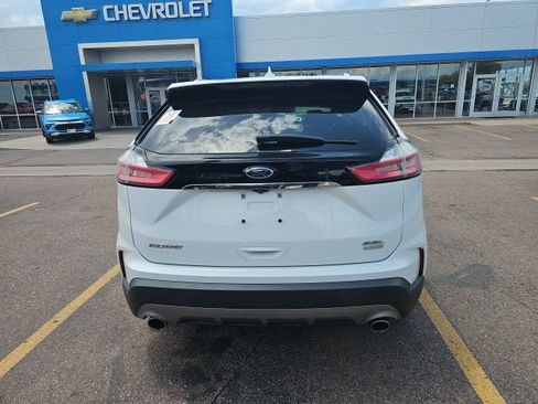Used 2020 Ford Edge SEL w/ Convenience Package FWD image 4
