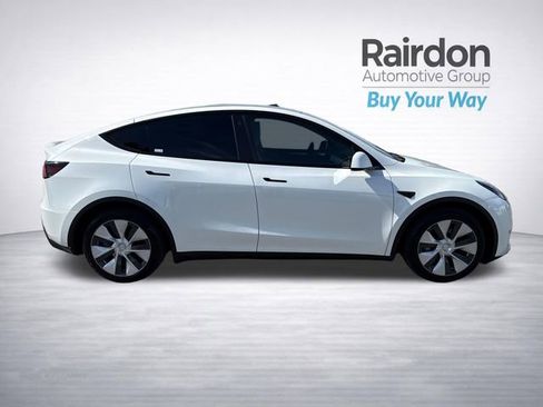Used 2023 Tesla Model Y Long Range AWD/4WD image 10