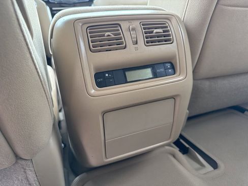 Used 2015 Nissan Pathfinder SV image 16