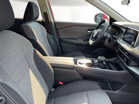 Used 2023 Nissan Rogue SV AWD/4WD image 10