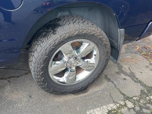 Used 2017 RAM 1500 Express AWD/4WD image 15