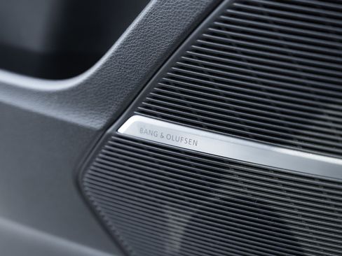 Used 2019 Audi Q8 Prestige w/ Towing Package image 21