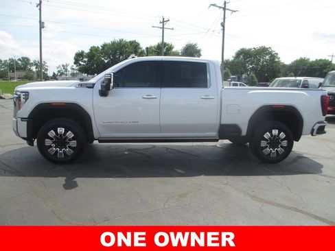 Used 2024 GMC Sierra 2500 Denali w/ Denali Reserve Package AWD/4WD image 11