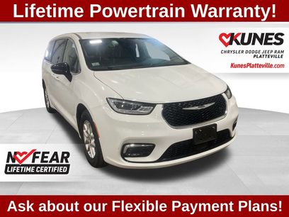 Used 2024 Chrysler Pacifica Touring-L