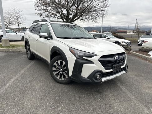 Used 2023 Subaru Outback Touring XT image 2